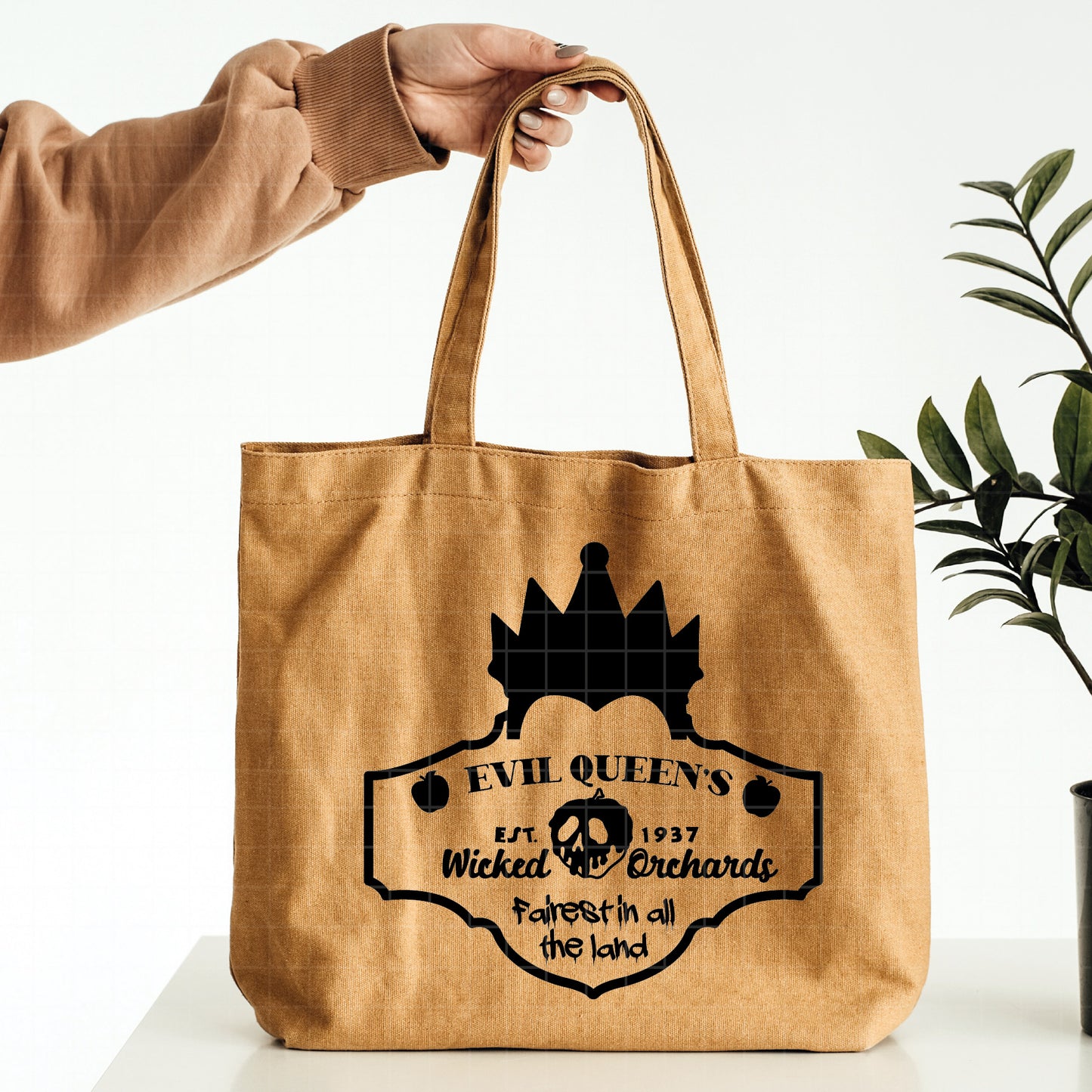 COD2711 - Fairest one of all svg, Snow White png, Princess png, Snow White and the Seven Dwarfs png, outline png, disney png