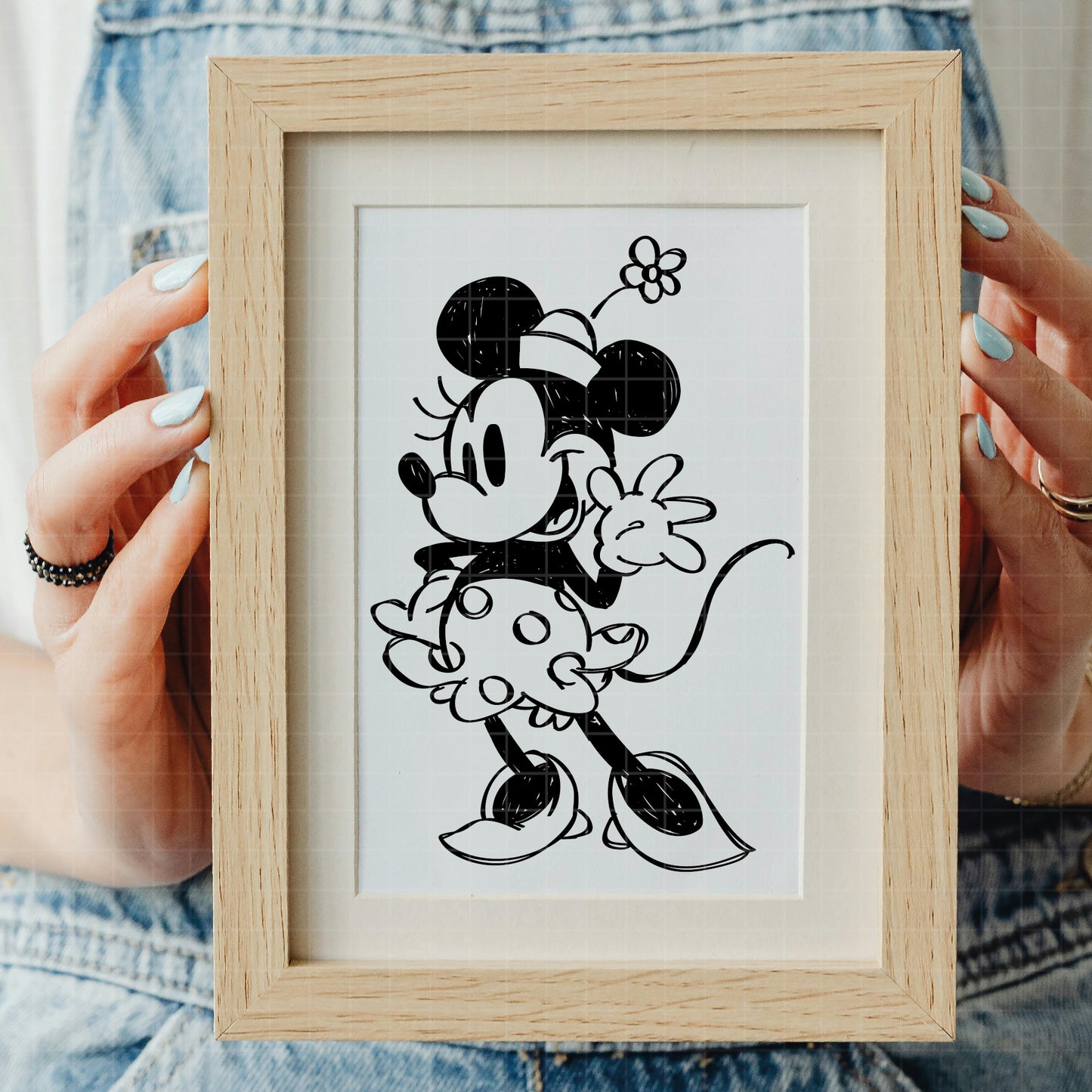 COD2409 -  Minnie mouse svg, Disney svg, minnie svg, Silhouette, Cricut, minnie dtf