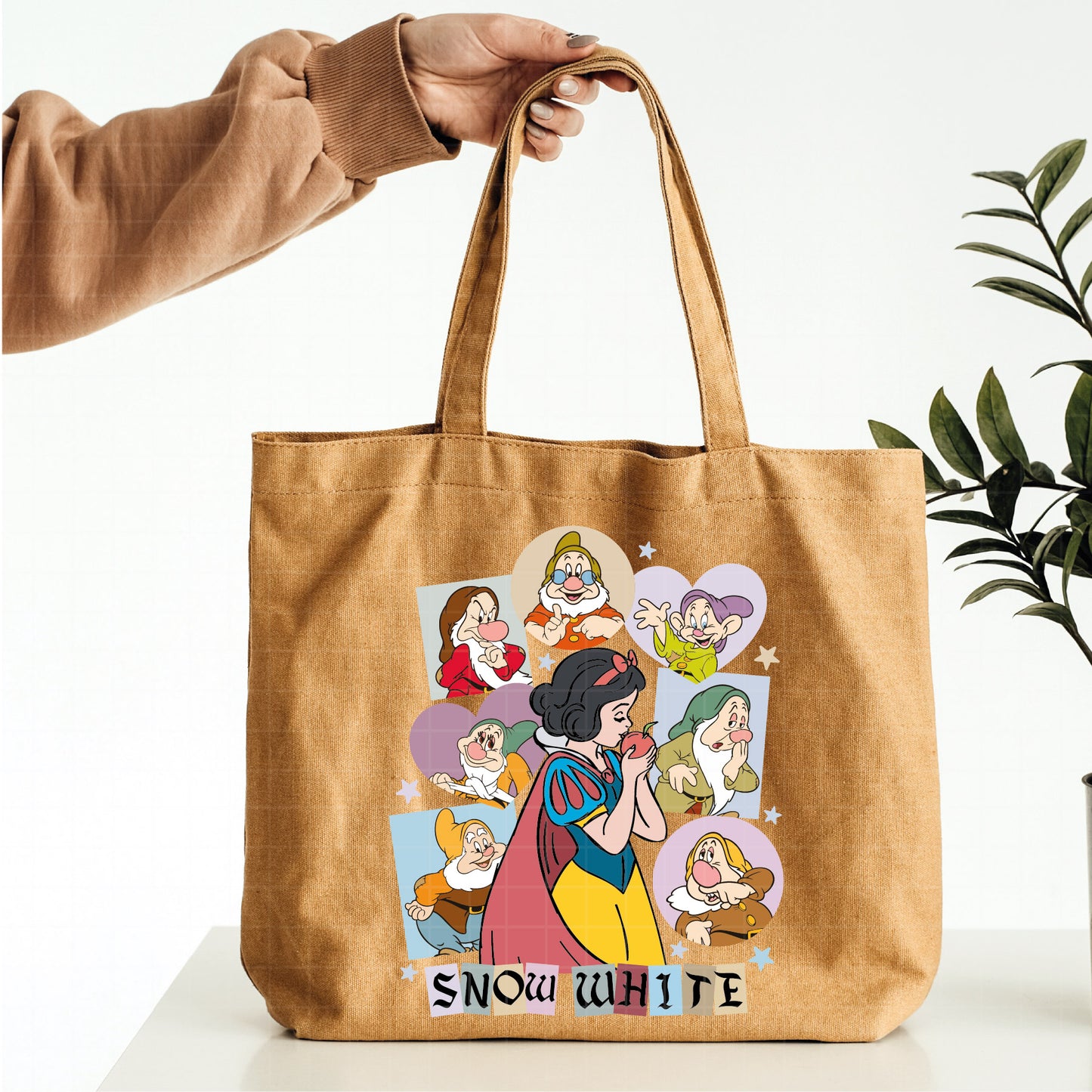 COD3139 -Snow White png, Princess png, Snow White and the Seven Dwarfs png, outline png, disney png