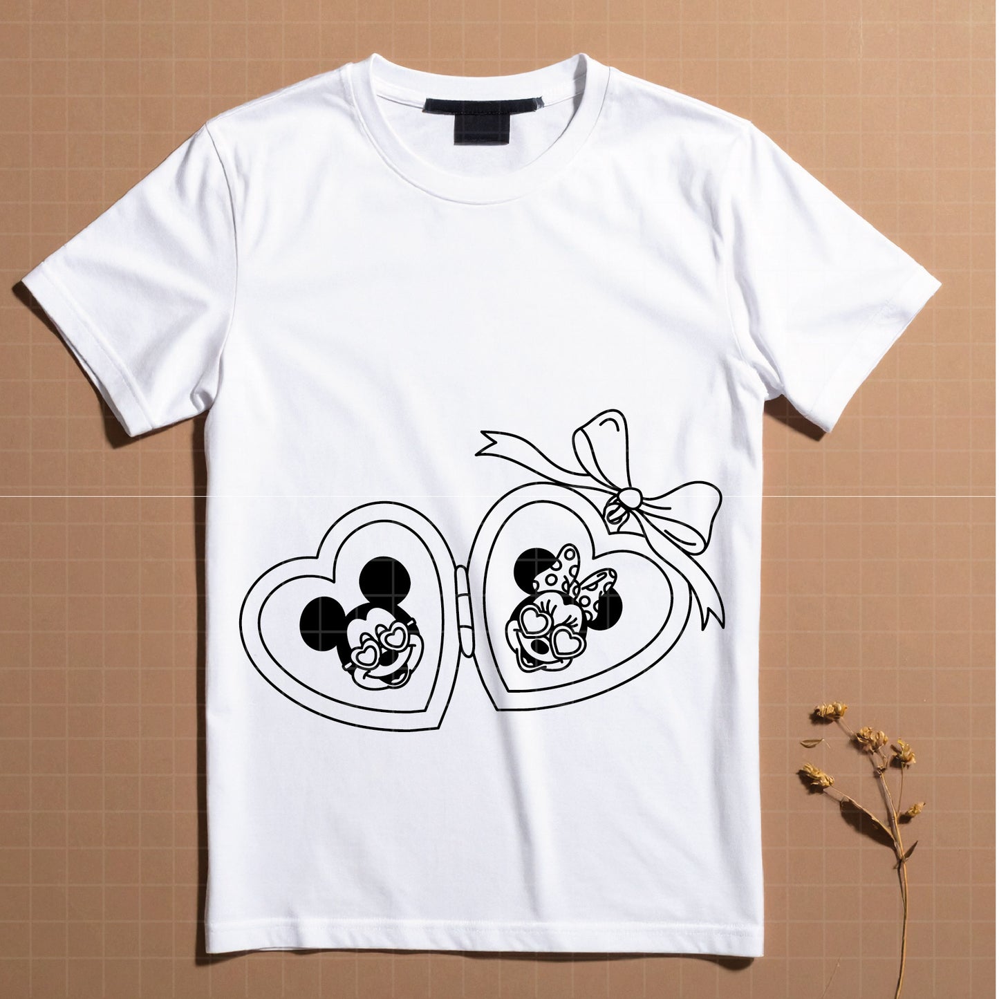 COD4581 - Mickey and minnie svg, Disney svg, mickey svg, minnie svg, mickey and Minnie Valentine's Day png